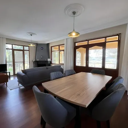 Private With Pool & Large Green Garden , Close To The Centre And Beaches ! Villa *