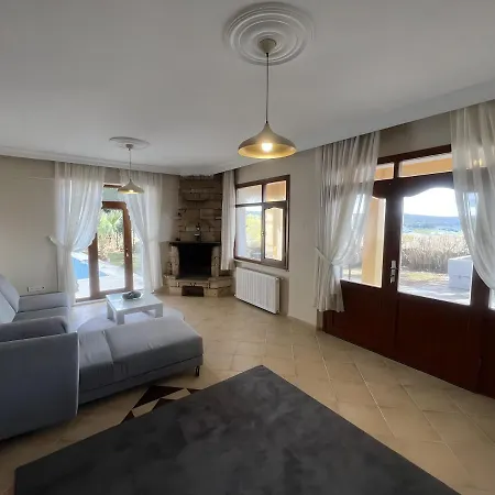 Private With Pool & Large Green Garden , Close To The Centre And Beaches ! Ağva